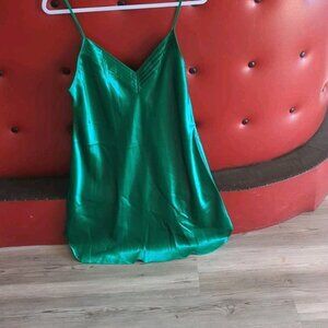 🎄 Vintage sexy SHINY SLIPPERY Emerald Green SATIN Nightgown Chemise Slip Dress L